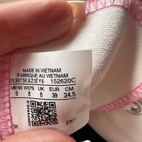 Converse Pink High-Top Sneakers new without tags - Picture 4 of 5